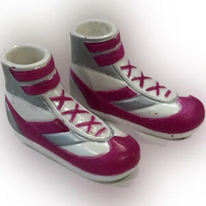 Bratz Play Sportz Race Car  Driving Katia Shoes